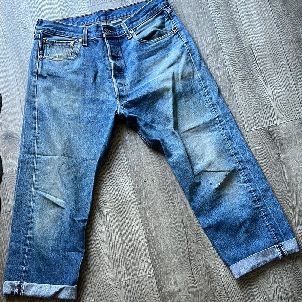Levi's Blue Relaxed Jeans with Authentic Distressing cropped